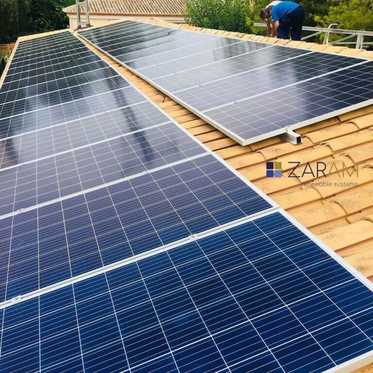 Proyecto de instalación de paneles de energía fotovoltaica en chalet familiar en Jumilla